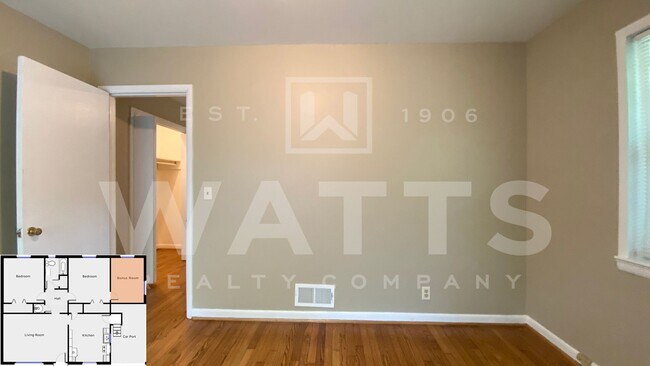 Building Photo - Silver Lake Duplex