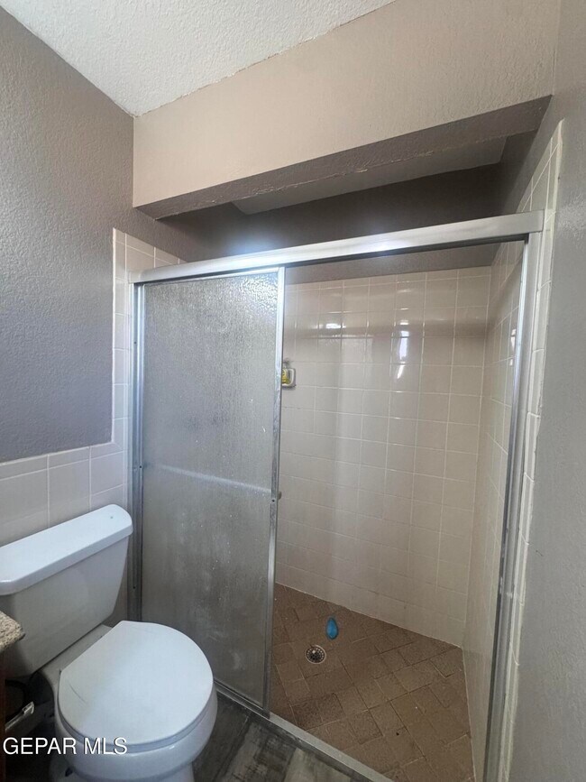 Building Photo - 701 Porras Dr