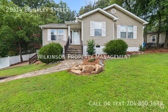 Building Photo - Newly Updated Home in Cornelius with fence...