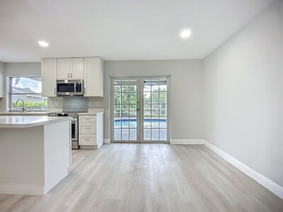 Building Photo - 5542 32nd Ave SW