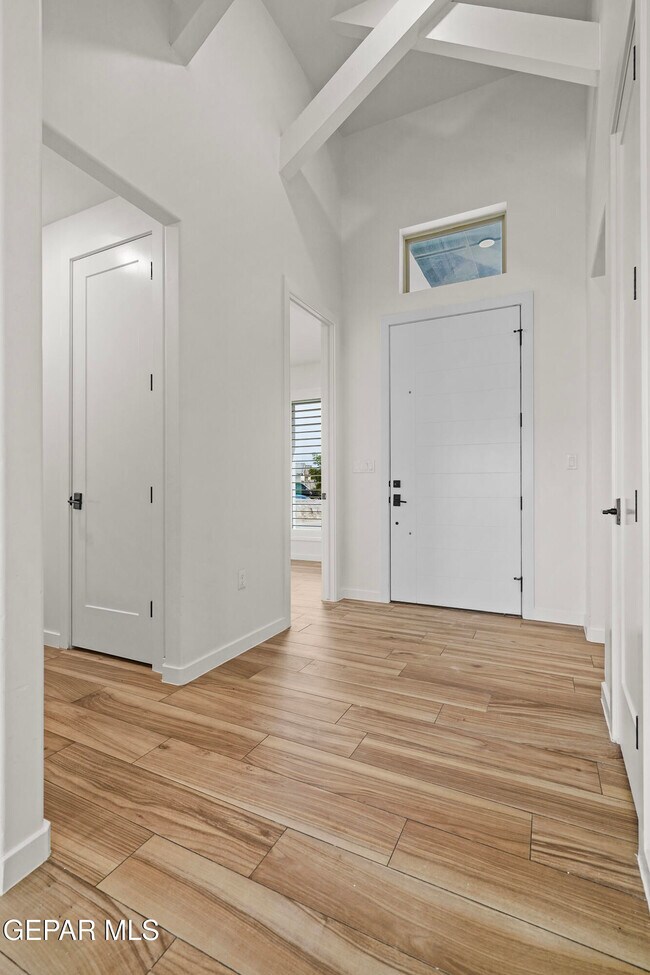 Building Photo - 13637 Chepstow Ct