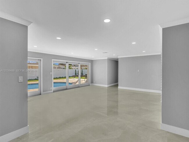 Building Photo - 2144 NE 64th St
