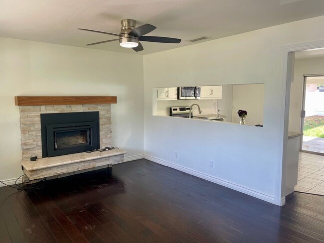 Building Photo - Charming 2B/1B Home in Atascadero