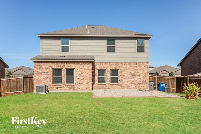 Building Photo - 1505 Kim Loan Dr