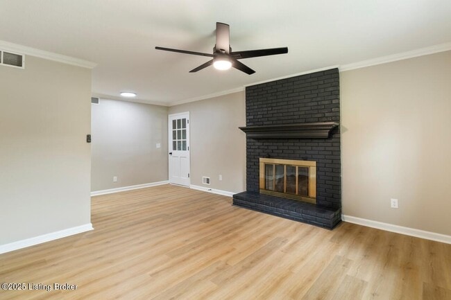 Building Photo - 2222 Elmcrest Dr