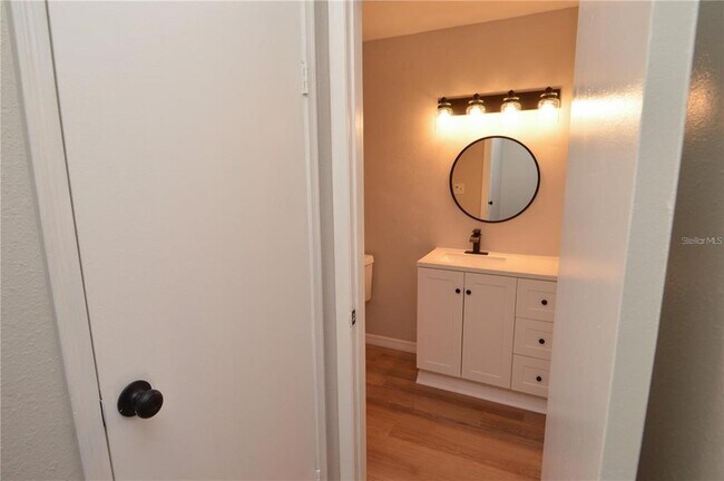 Building Photo - 1400 Gandy Blvd N