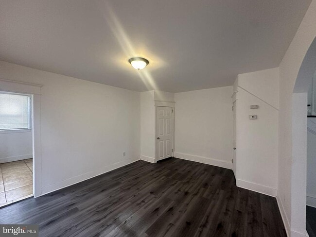 Building Photo - 1613 Edgmont Ave