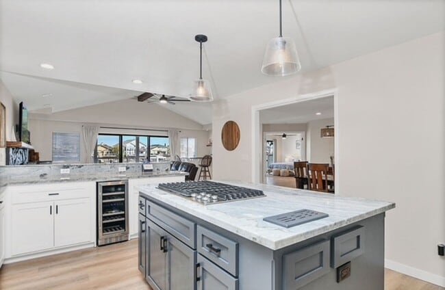 Building Photo - Beautiful Waterfront Single Story Home