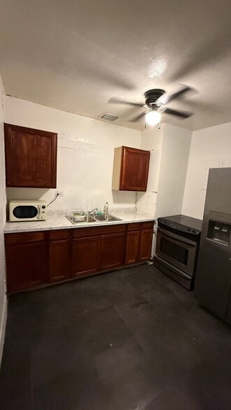 Building Photo - 1124 NW 112th Terrace