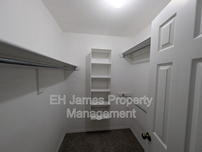 Building Photo - 6945 E 46th Pl