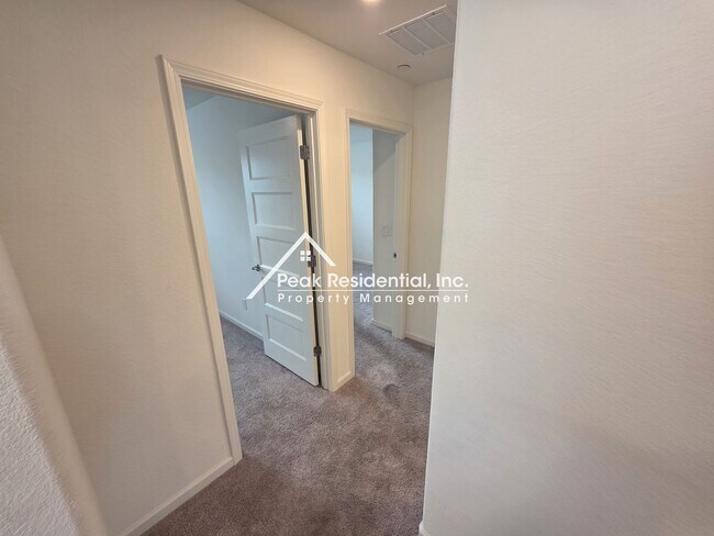 Building Photo - Only 2 years new. 3-bedrooms in Elk Grove