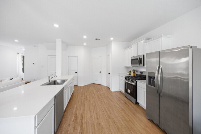 Building Photo - 2019 Iris Hls Ln