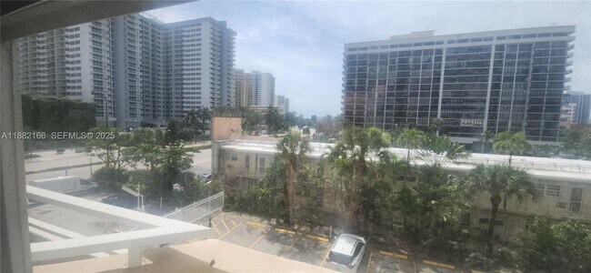 Building Photo - 1985 S Ocean Dr