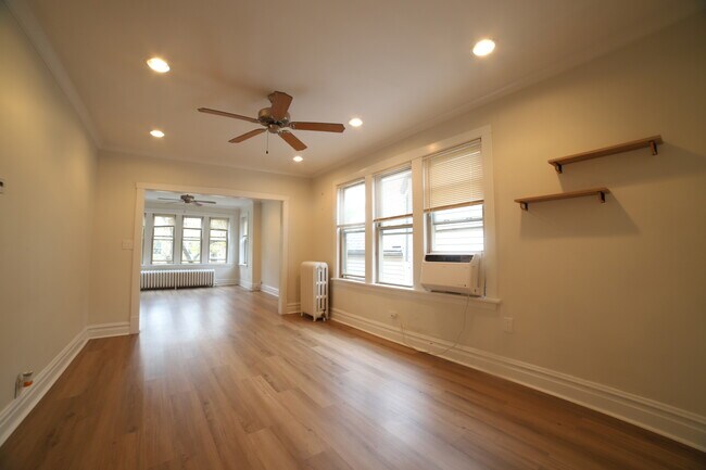 Building Photo - 3733 N Christiana Ave
