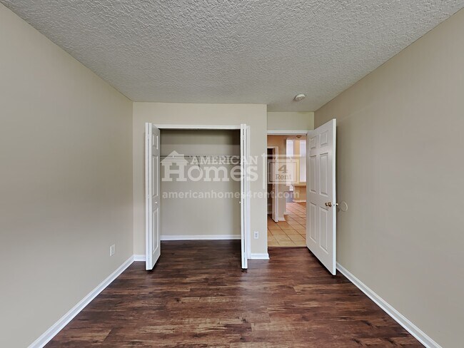 Building Photo - 10909 Acorn Park Court