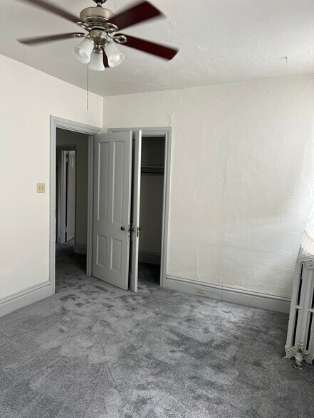 Bedroom 2 - 402 S Winebiddle St