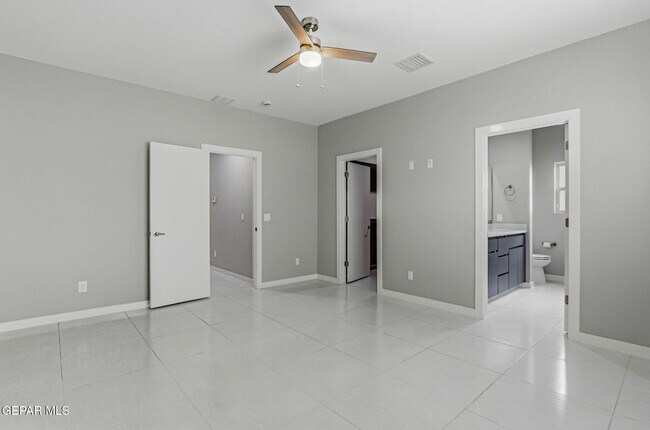 Building Photo - 151 N Halstead Dr