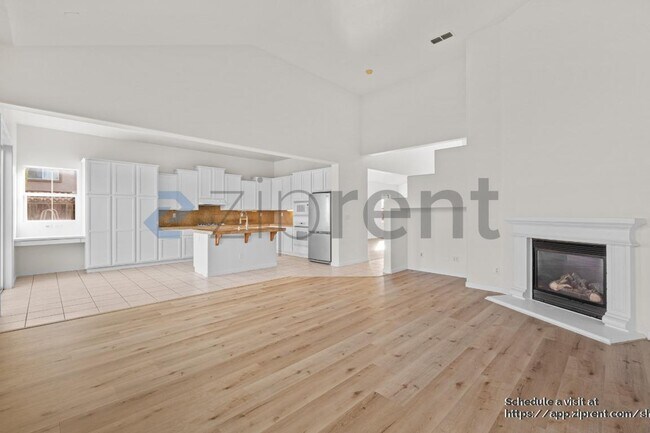 Building Photo - 155 E Heritage Dr