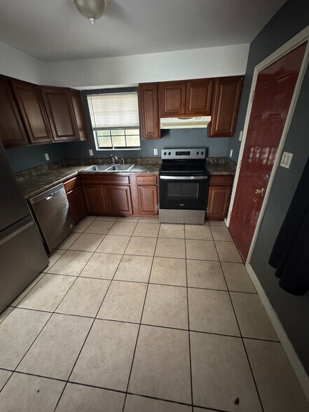 Building Photo - 1924 Nekoma Ct