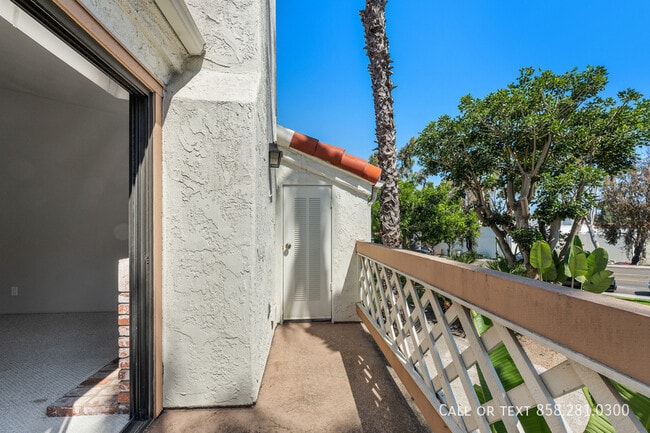Building Photo - 9356 Twin Trails Dr