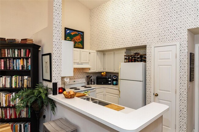 Building Photo - 2/2 Condo in The Links @ Haile Plantation - available mid-May!