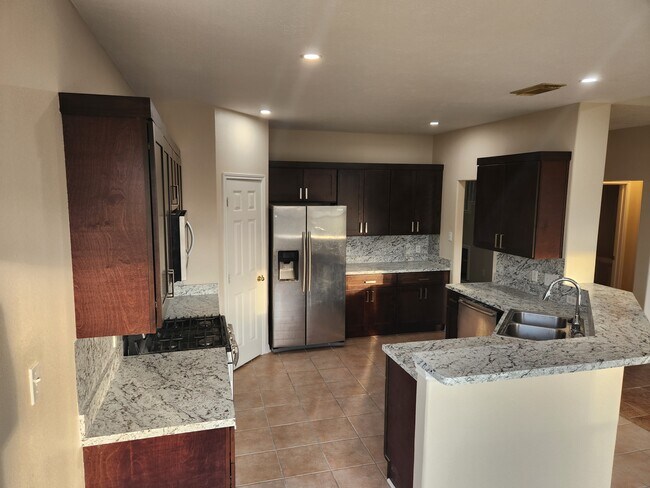 Kitchen - 23323 Wolfs Crossing Ct