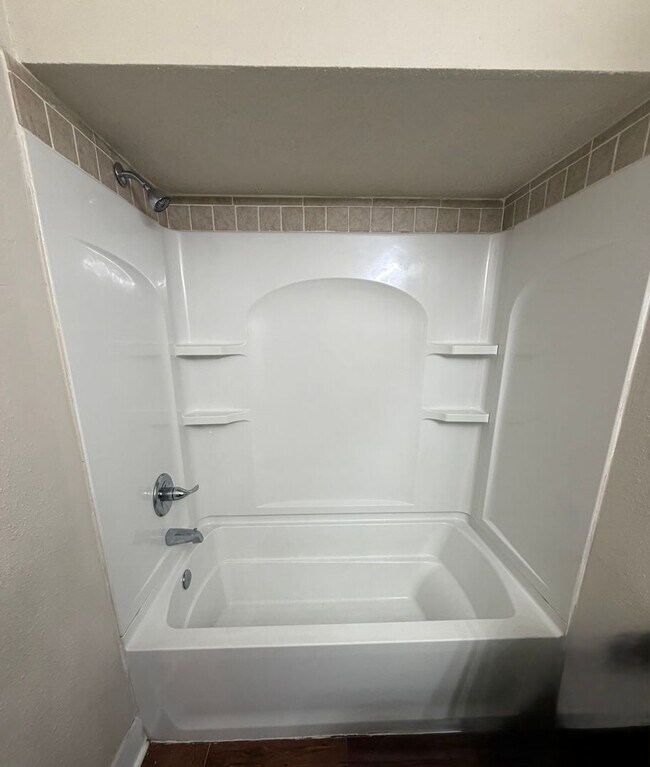 Building Photo - FOR RENT in LAFAYETTE!