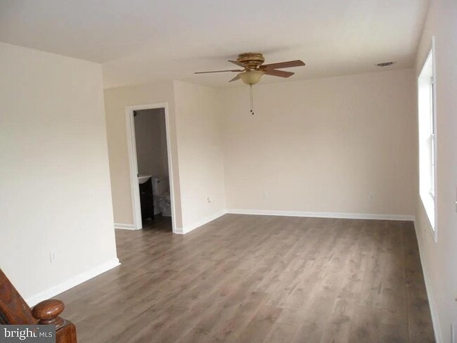 Building Photo - 142 Sable Dr