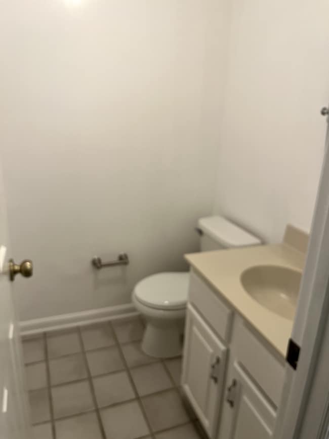 Building Photo - 804 Gibbon St