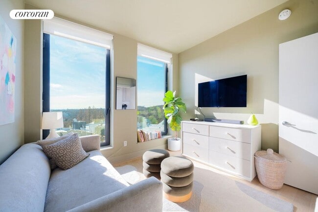 Building Photo - 111 Montgomery St