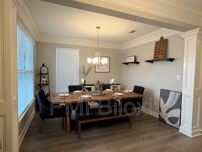 Building Photo - 211 Madison Pl Dr