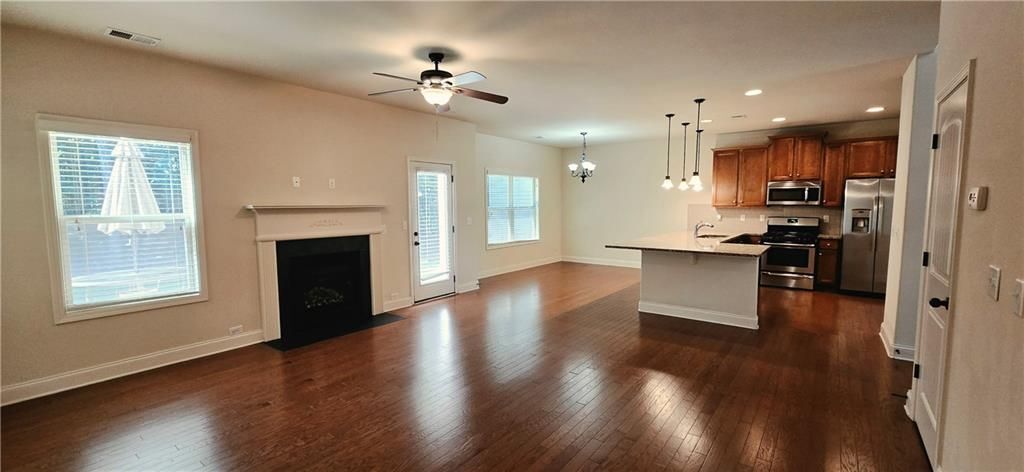 Building Photo - 3265 Carrick Rd