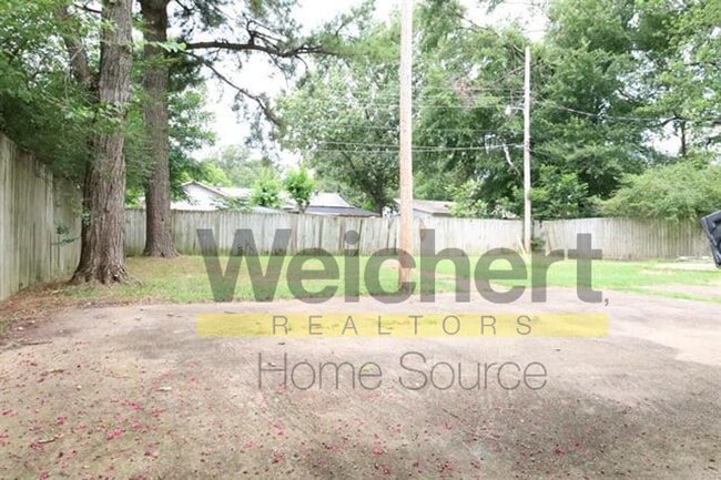 Building Photo - 3 bedroom, 1 bath home in Jonesboro