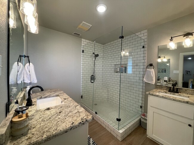 Building Photo - 6315 Beau Allen Ct