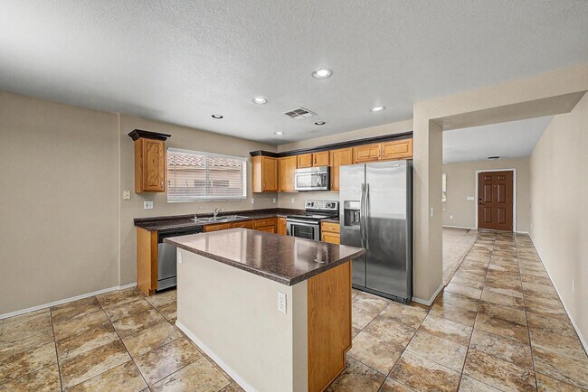 Building Photo - 33856 N Cherry Creek Rd