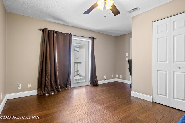 Building Photo - 3266 Sand Ct