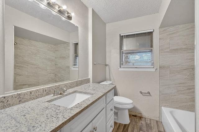 Building Photo - 10517 Castlerock Dr