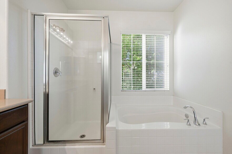 Building Photo - 31853 Red Pine Way