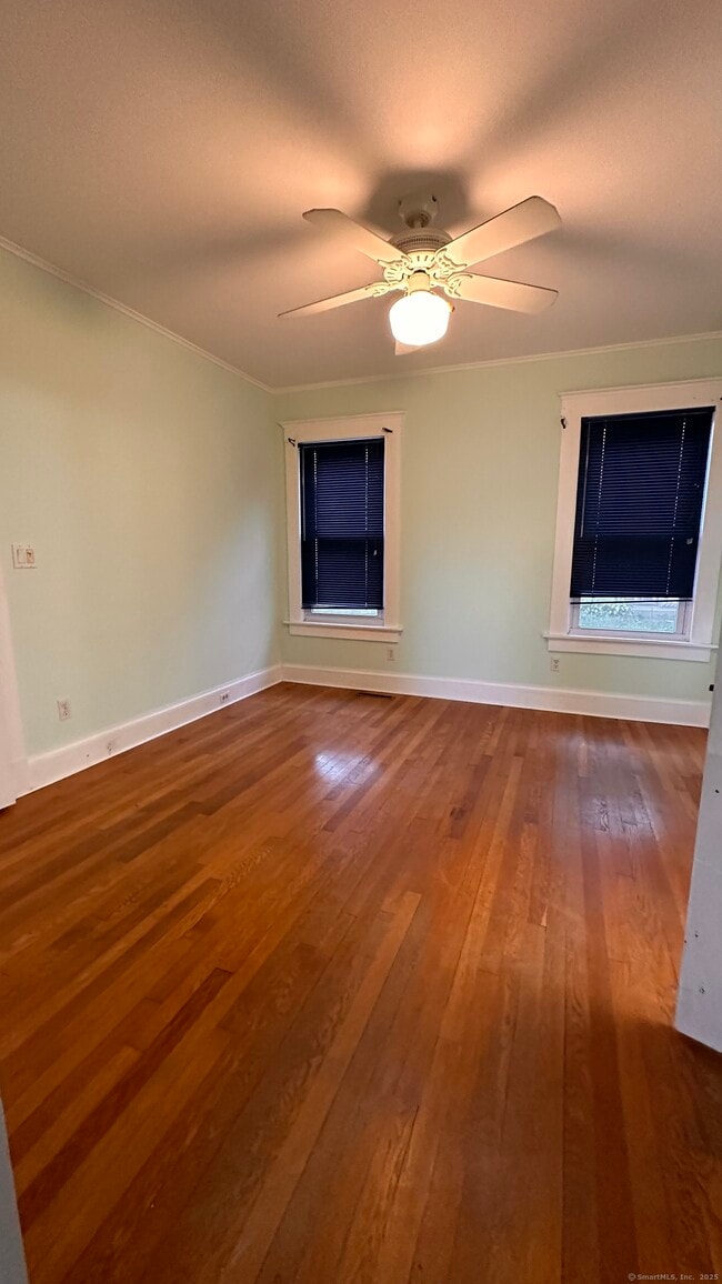 Building Photo - 14 Cooper St