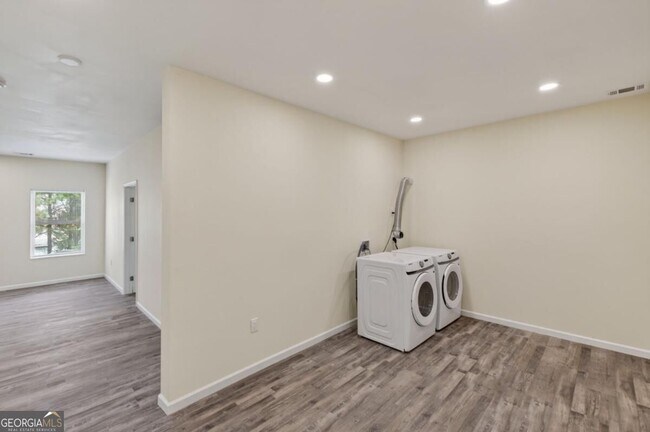Building Photo - 160 Janney Cir