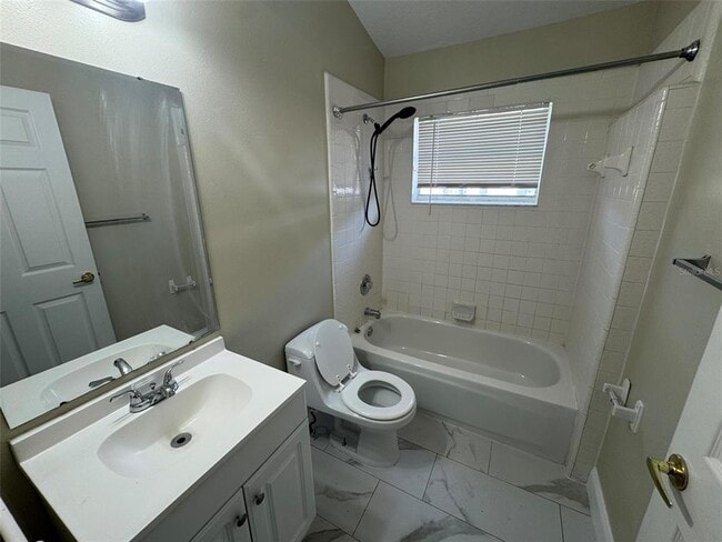 Building Photo - 2347 Blake Way