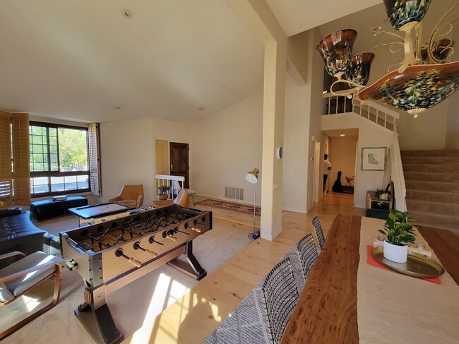 Building Photo - 3258 Lower Ridge Rd