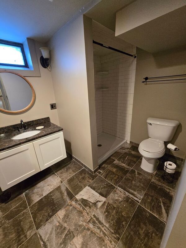 Building Photo - 5800 N Girard Ave