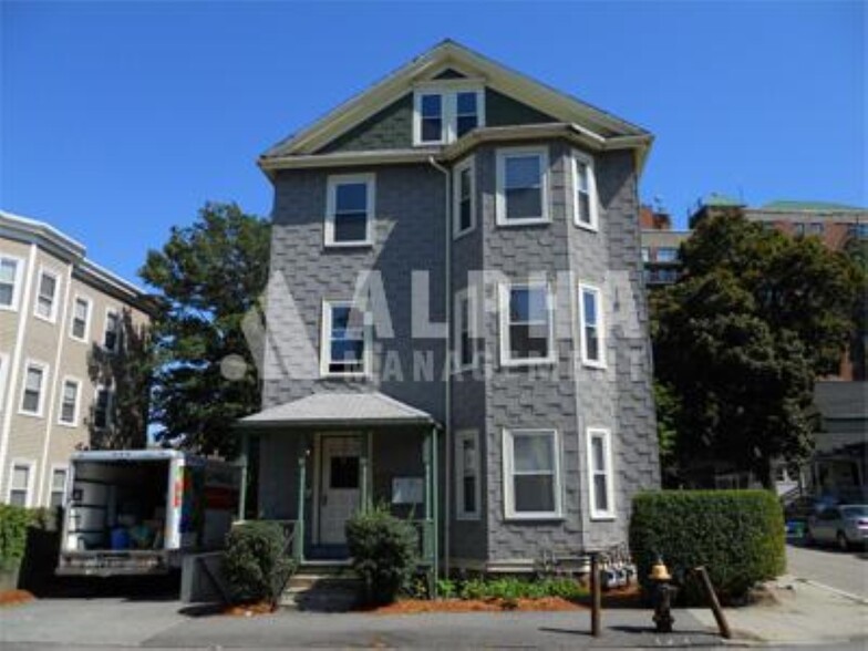 Primary Photo - 25 Everett St