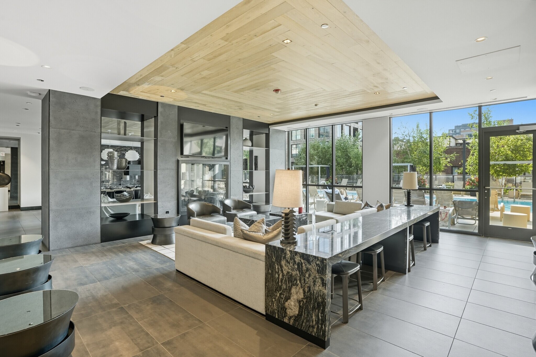 Building Photo - 967 W Washington Blvd