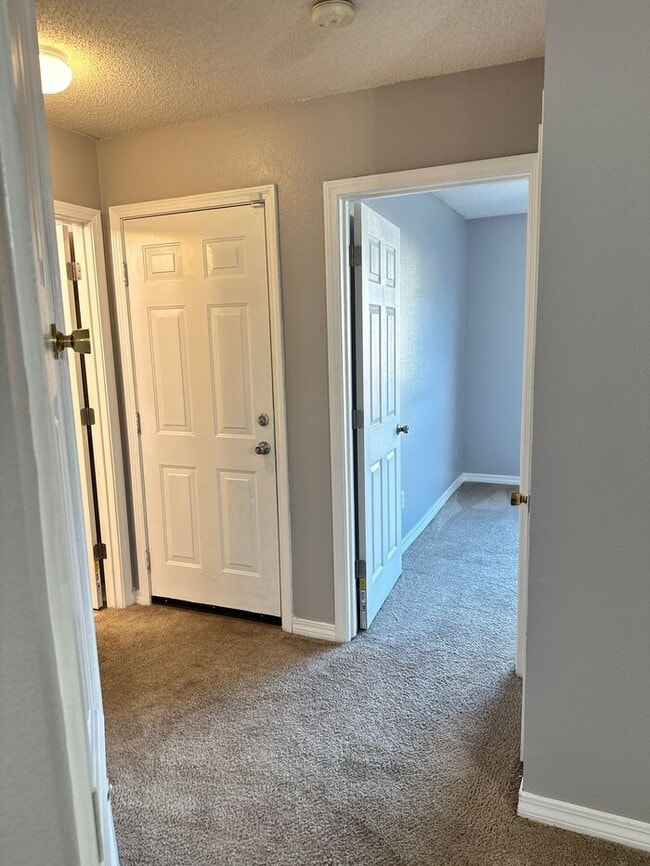 Building Photo - 3/2 Cottage in Maple Oaks Subdivision with garage