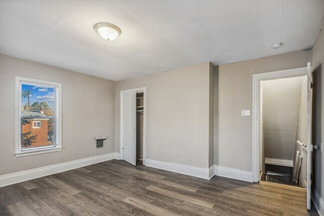 Building Photo - 122-124 Auriles St