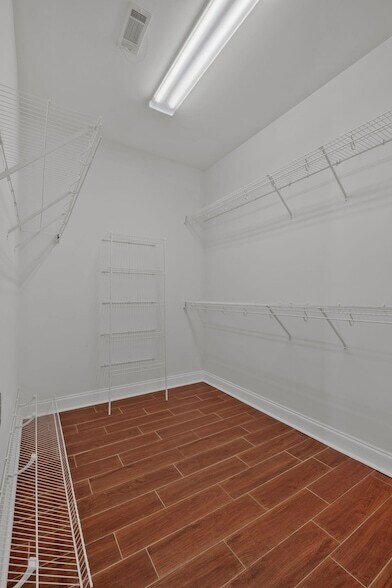 Building Photo - 614 Greene Dr