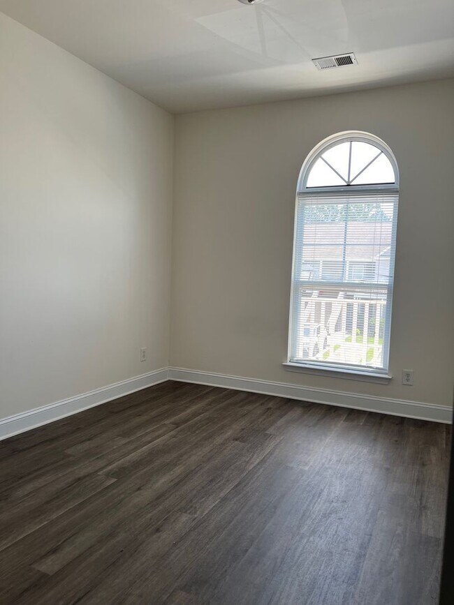 Building Photo - 3 Bed / 2 Bath Condo for Rent at Preserve at St. James