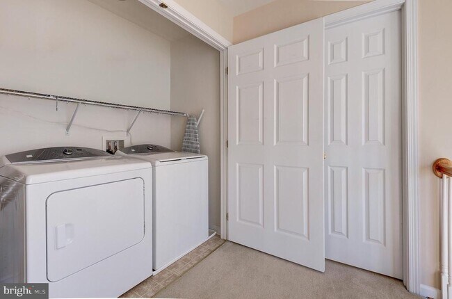 Building Photo - 43395 Briar Creek Terrace